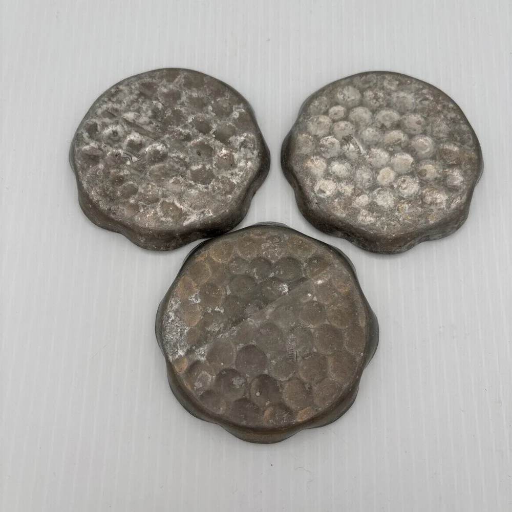Set of 3 VTG Hand Forged Floral Pattern Metal Aluminum Coasters